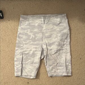 lululemon athletica Women's Gray Camo Athletic Shorts